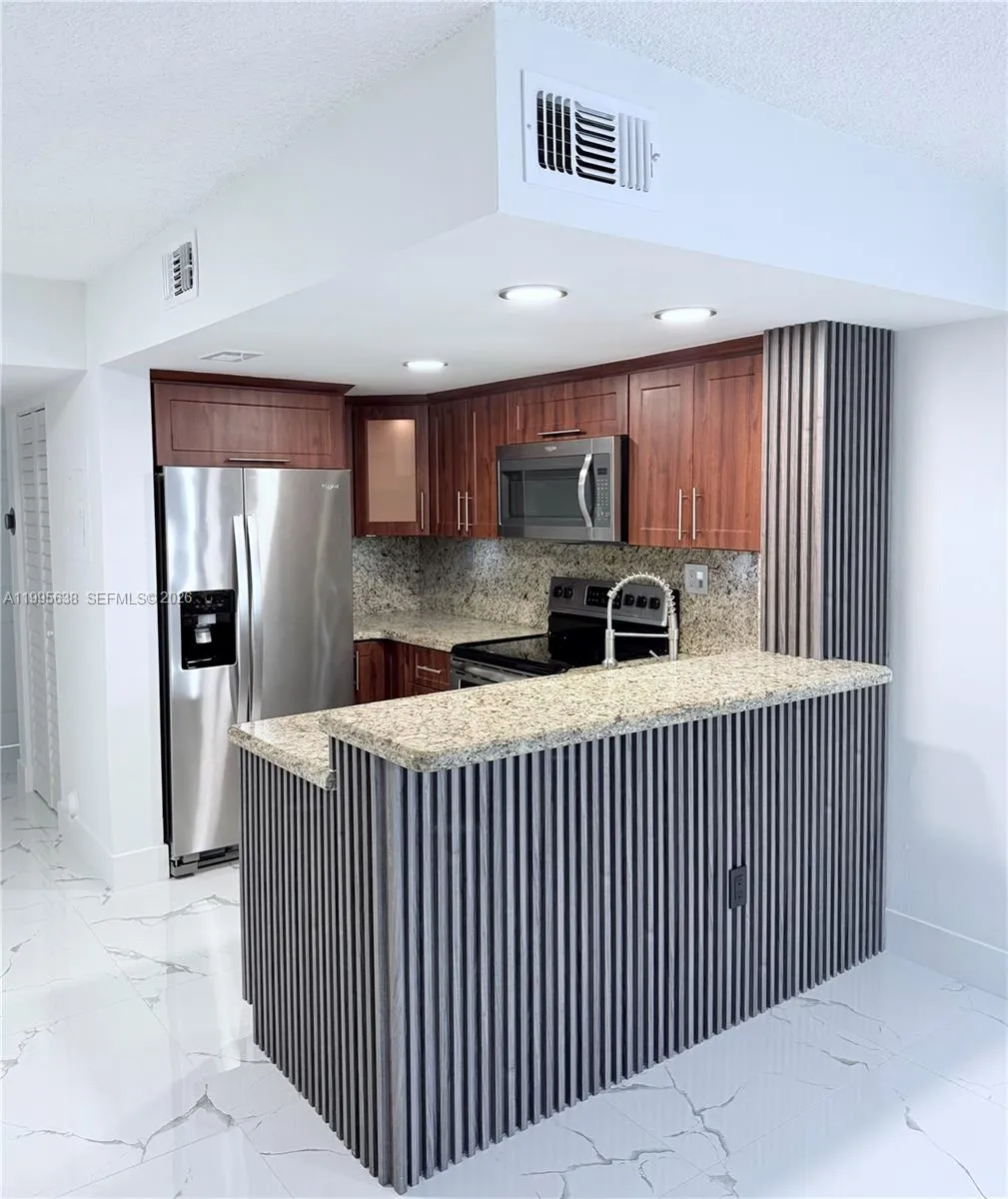 8660 Nw 5th Ter 15-108, Miami, Florida 33126, Miami, Florida 33126, 2 Bedrooms Bedrooms, ,2 BathroomsBathrooms,Residential,For Sale,8660 Nw 5th Ter 15-108, Miami, Florida 33126,A11995638