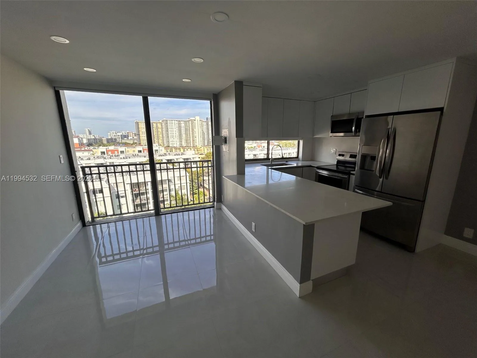 17021 N Bay Rd 1004, Sunny Isles Beach, Florida 33, Sunny Isles Beach, Florida 33160, 1 Bedroom Bedrooms, ,1 BathroomBathrooms,Residential Lease,For Rent,17021 N Bay Rd 1004, Sunny Isles Beach, Florida 33,A11994532