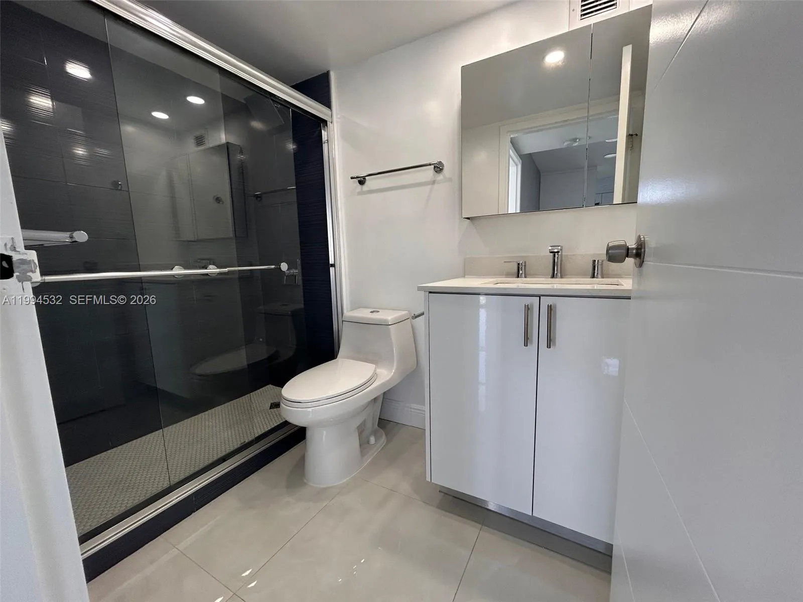17021 N Bay Rd 1004, Sunny Isles Beach, Florida 33, Sunny Isles Beach, Florida 33160, 1 Bedroom Bedrooms, ,1 BathroomBathrooms,Residential Lease,For Rent,17021 N Bay Rd 1004, Sunny Isles Beach, Florida 33,A11994532