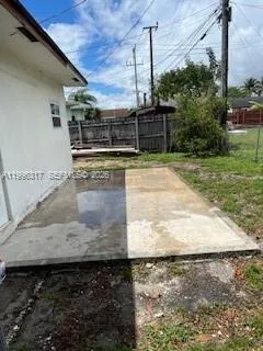 6237 Polk St Rear, Hollywood, Florida 33024, Hollywood, Florida 33024, 3 Bedrooms Bedrooms, ,2 BathroomsBathrooms,Residential Lease,For Rent,6237 Polk St Rear, Hollywood, Florida 33024,A11996317