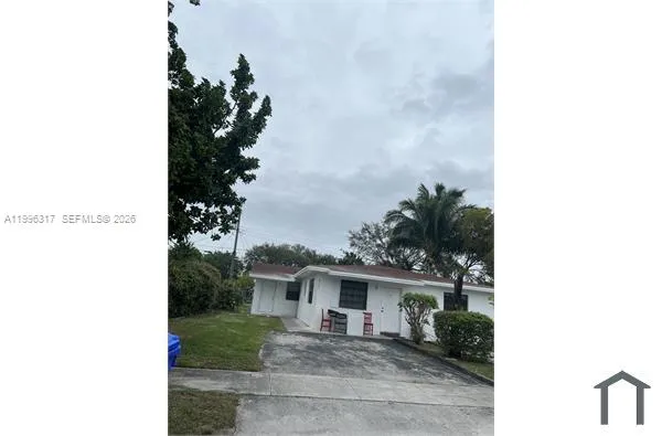 6237 Polk St Rear, Hollywood, Florida 33024, Hollywood, Florida 33024, 3 Bedrooms Bedrooms, ,2 BathroomsBathrooms,Residential Lease,For Rent,6237 Polk St Rear, Hollywood, Florida 33024,A11996317