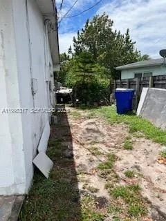 6237 Polk St Rear, Hollywood, Florida 33024, Hollywood, Florida 33024, 3 Bedrooms Bedrooms, ,2 BathroomsBathrooms,Residential Lease,For Rent,6237 Polk St Rear, Hollywood, Florida 33024,A11996317