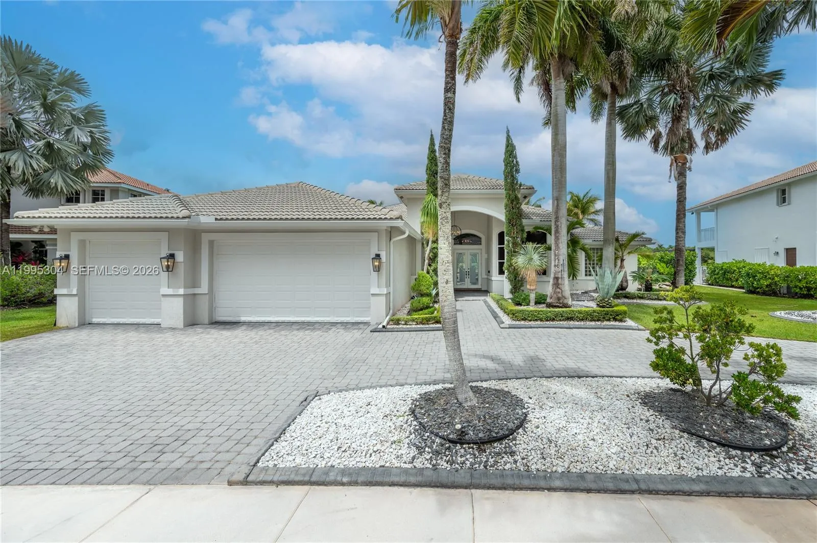 1396 Victoria Isle Dr, Weston, Florida 33327, Weston, Florida 33327, 5 Bedrooms Bedrooms, ,3 BathroomsBathrooms,Residential,For Sale,1396 Victoria Isle Dr, Weston, Florida 33327,A11995304