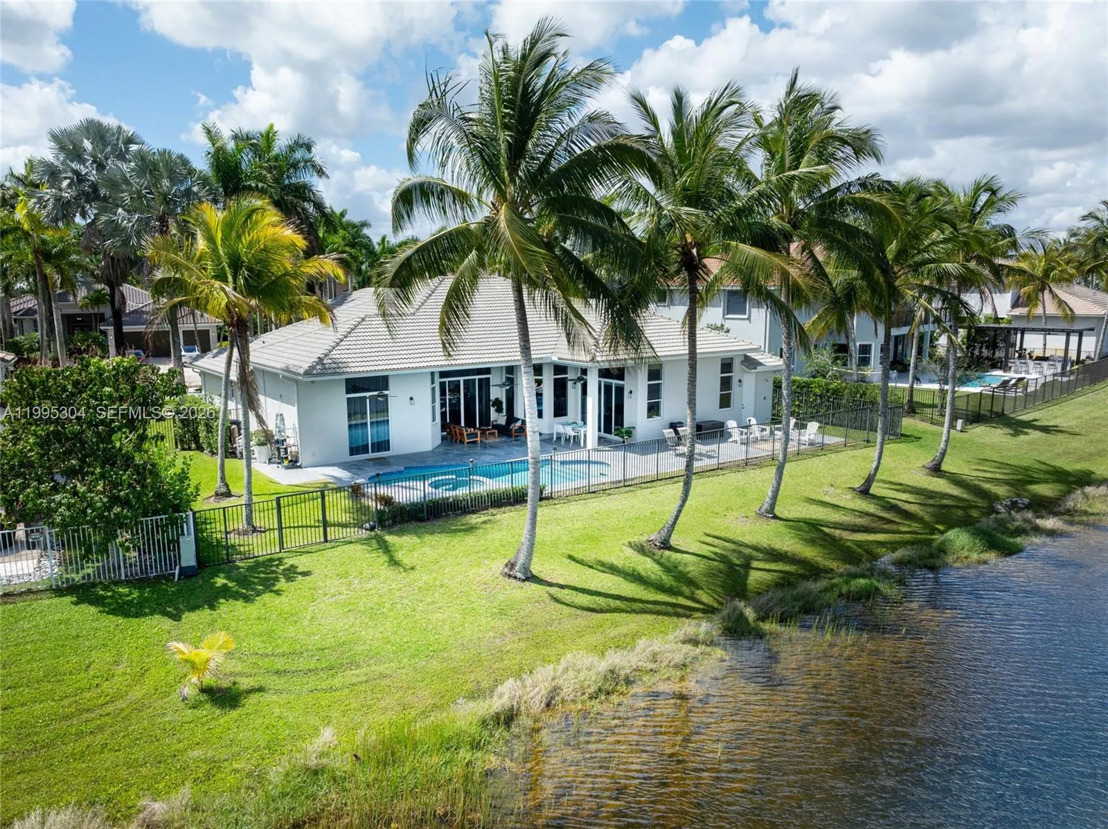 1396 Victoria Isle Dr, Weston, Florida 33327, Weston, Florida 33327, 5 Bedrooms Bedrooms, ,3 BathroomsBathrooms,Residential,For Sale,1396 Victoria Isle Dr, Weston, Florida 33327,A11995304