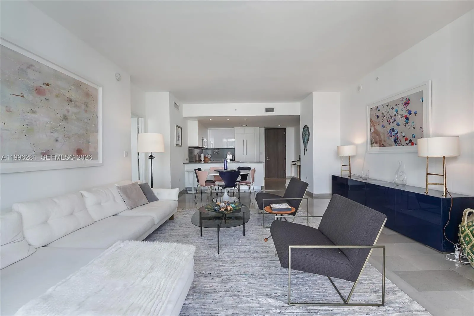 68 Se 6th St 2104, Miami, Florida 33131, Miami, Florida 33131, 3 Bedrooms Bedrooms, ,3 BathroomsBathrooms,Residential Lease,For Rent,68 Se 6th St 2104, Miami, Florida 33131,A11996281