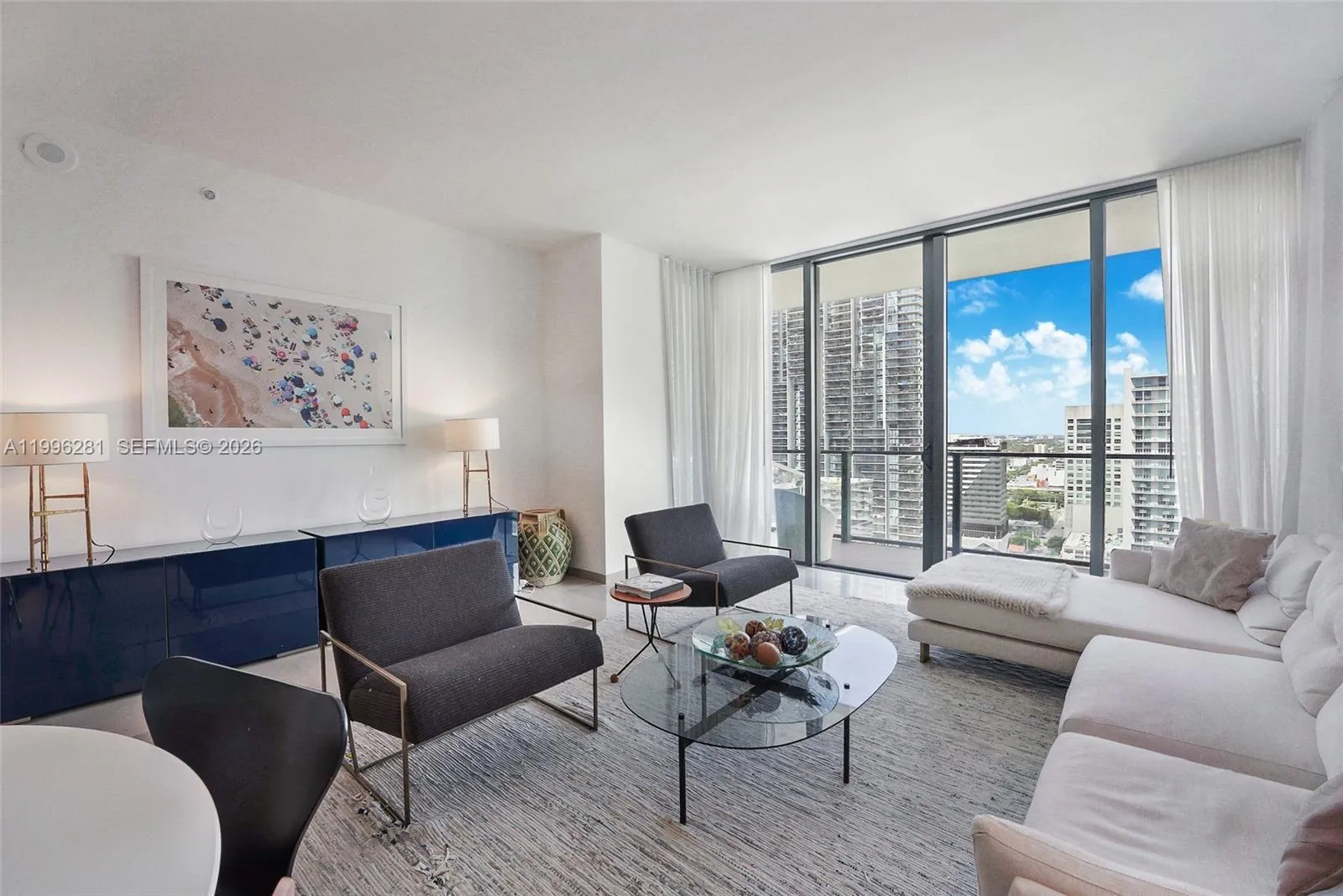 68 Se 6th St 2104, Miami, Florida 33131, Miami, Florida 33131, 3 Bedrooms Bedrooms, ,3 BathroomsBathrooms,Residential Lease,For Rent,68 Se 6th St 2104, Miami, Florida 33131,A11996281
