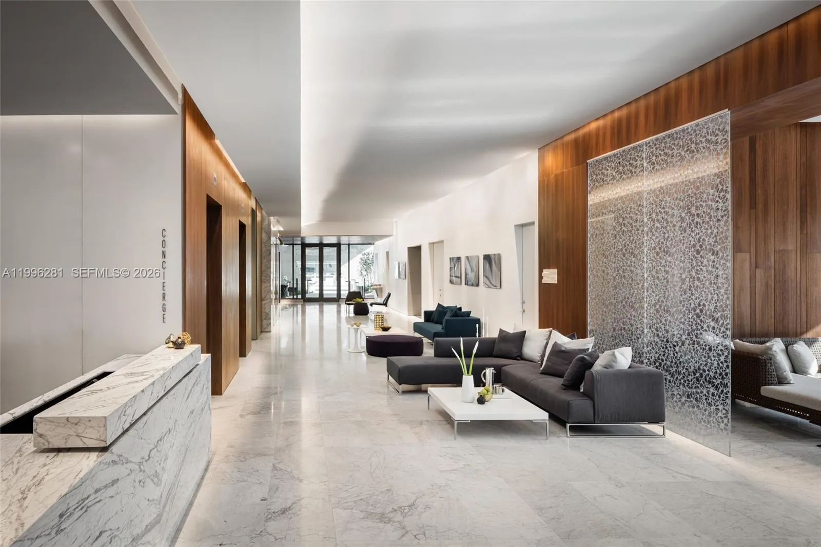 68 Se 6th St 2104, Miami, Florida 33131, Miami, Florida 33131, 3 Bedrooms Bedrooms, ,3 BathroomsBathrooms,Residential Lease,For Rent,68 Se 6th St 2104, Miami, Florida 33131,A11996281