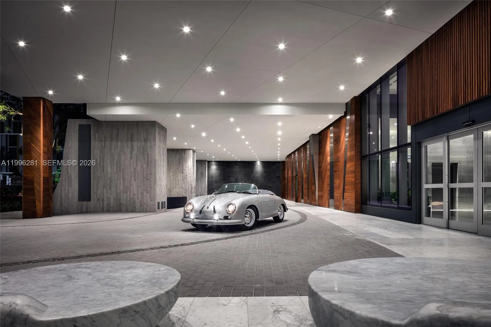 68 Se 6th St 2104, Miami, Florida 33131, Miami, Florida 33131, 3 Bedrooms Bedrooms, ,3 BathroomsBathrooms,Residential Lease,For Rent,68 Se 6th St 2104, Miami, Florida 33131,A11996281