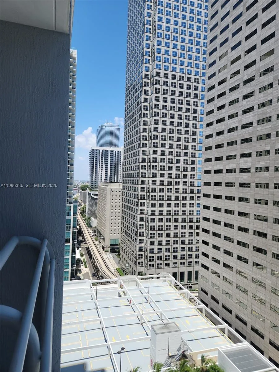 325 S Biscayne Blvd 2220, Miami, Florida 33131, Miami, Florida 33131, 1 Bedroom Bedrooms, ,1 BathroomBathrooms,Residential Lease,For Rent,325 S Biscayne Blvd 2220, Miami, Florida 33131,A11996386