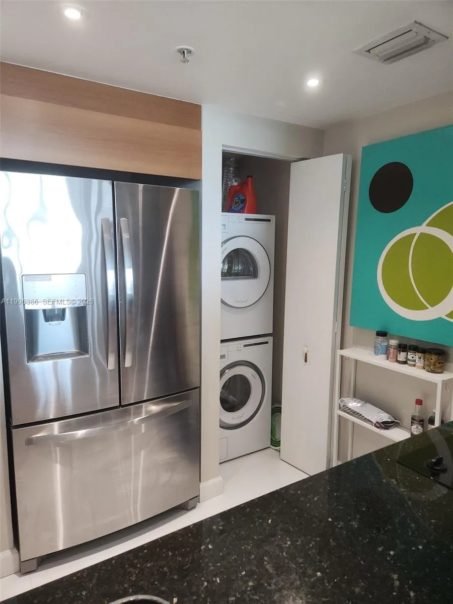 325 S Biscayne Blvd 2220, Miami, Florida 33131, Miami, Florida 33131, 1 Bedroom Bedrooms, ,1 BathroomBathrooms,Residential Lease,For Rent,325 S Biscayne Blvd 2220, Miami, Florida 33131,A11996386
