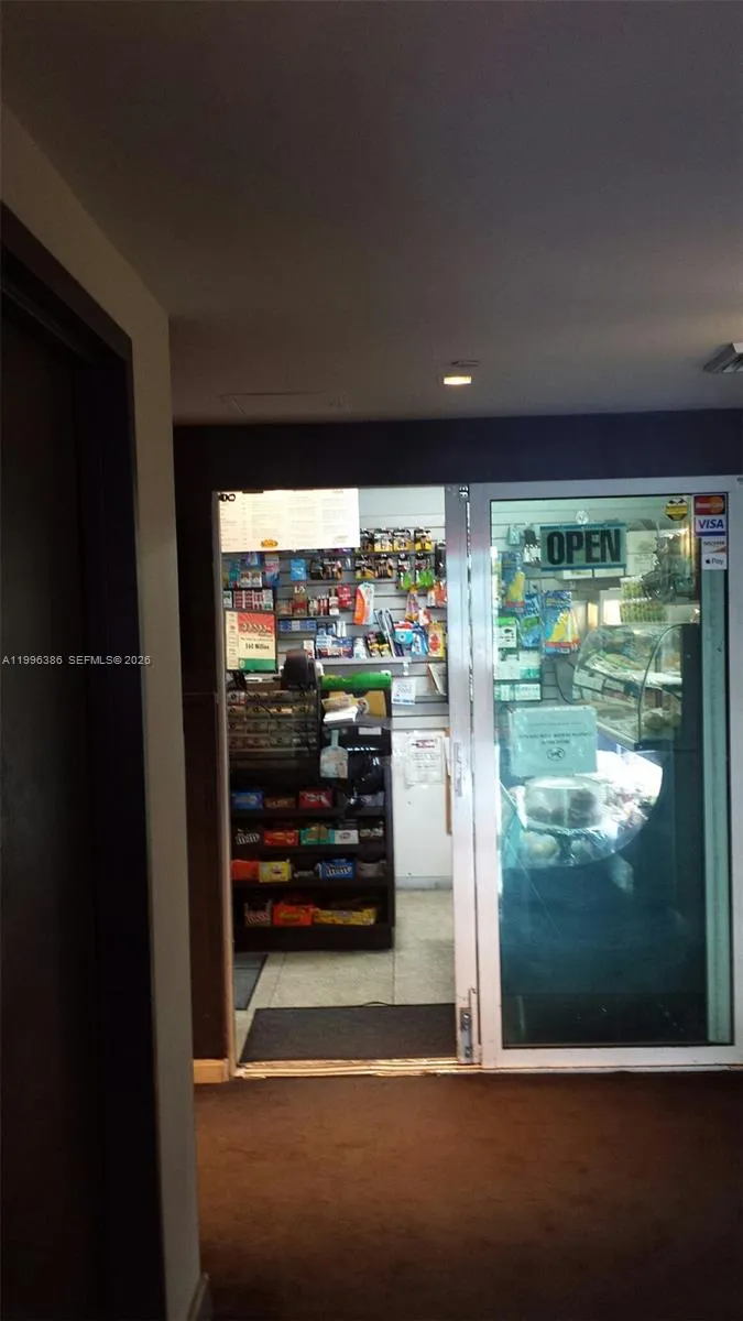 325 S Biscayne Blvd 2220, Miami, Florida 33131, Miami, Florida 33131, 1 Bedroom Bedrooms, ,1 BathroomBathrooms,Residential Lease,For Rent,325 S Biscayne Blvd 2220, Miami, Florida 33131,A11996386