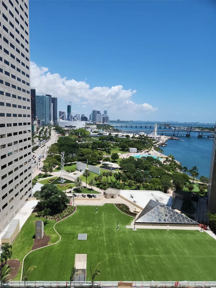 325 S Biscayne Blvd 2220, Miami, Florida 33131, Miami, Florida 33131, 1 Bedroom Bedrooms, ,1 BathroomBathrooms,Residential Lease,For Rent,325 S Biscayne Blvd 2220, Miami, Florida 33131,A11996386