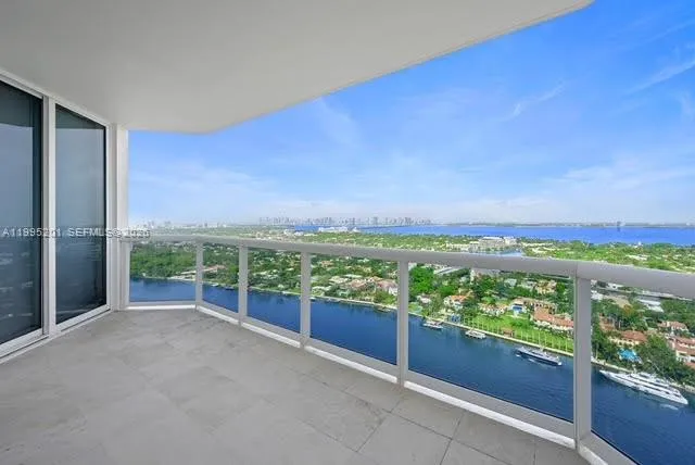 4779 Collins Ave 3206, Miami Beach, Florida 33140, Miami Beach, Florida 33140, 1 Bedroom Bedrooms, ,2 BathroomsBathrooms,Residential Lease,For Rent,4779 Collins Ave 3206, Miami Beach, Florida 33140,A11995201