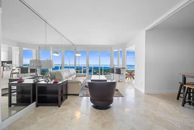 4779 Collins Ave 3206, Miami Beach, Florida 33140, Miami Beach, Florida 33140, 1 Bedroom Bedrooms, ,2 BathroomsBathrooms,Residential Lease,For Rent,4779 Collins Ave 3206, Miami Beach, Florida 33140,A11995201