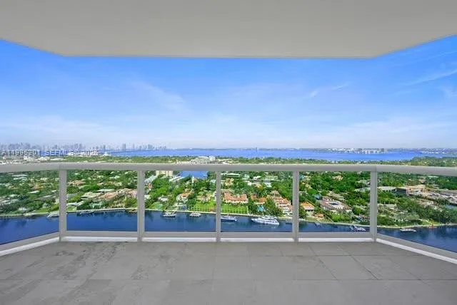 4779 Collins Ave 3206, Miami Beach, Florida 33140, Miami Beach, Florida 33140, 1 Bedroom Bedrooms, ,2 BathroomsBathrooms,Residential Lease,For Rent,4779 Collins Ave 3206, Miami Beach, Florida 33140,A11995201