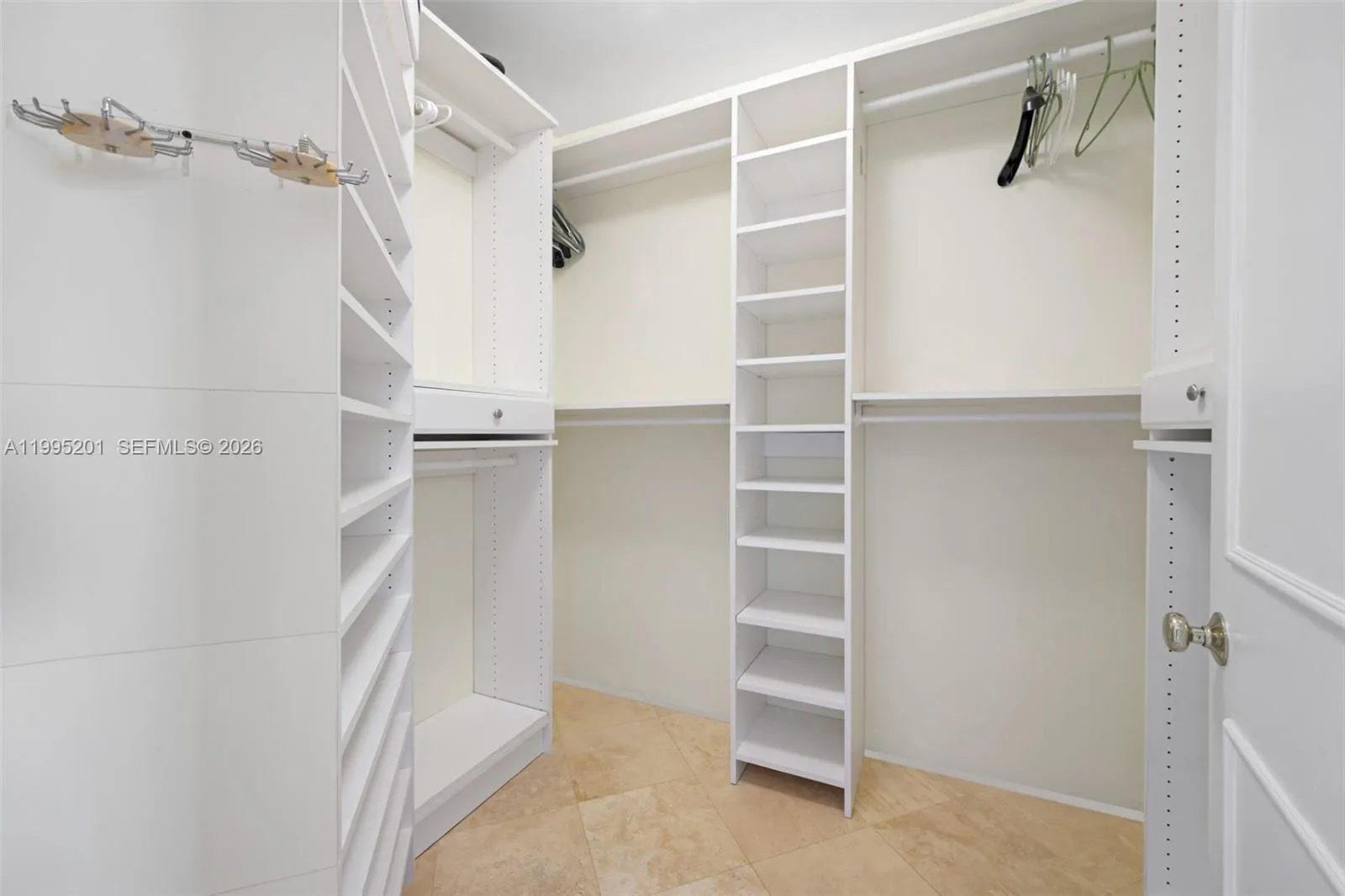 4779 Collins Ave 3206, Miami Beach, Florida 33140, Miami Beach, Florida 33140, 1 Bedroom Bedrooms, ,2 BathroomsBathrooms,Residential Lease,For Rent,4779 Collins Ave 3206, Miami Beach, Florida 33140,A11995201