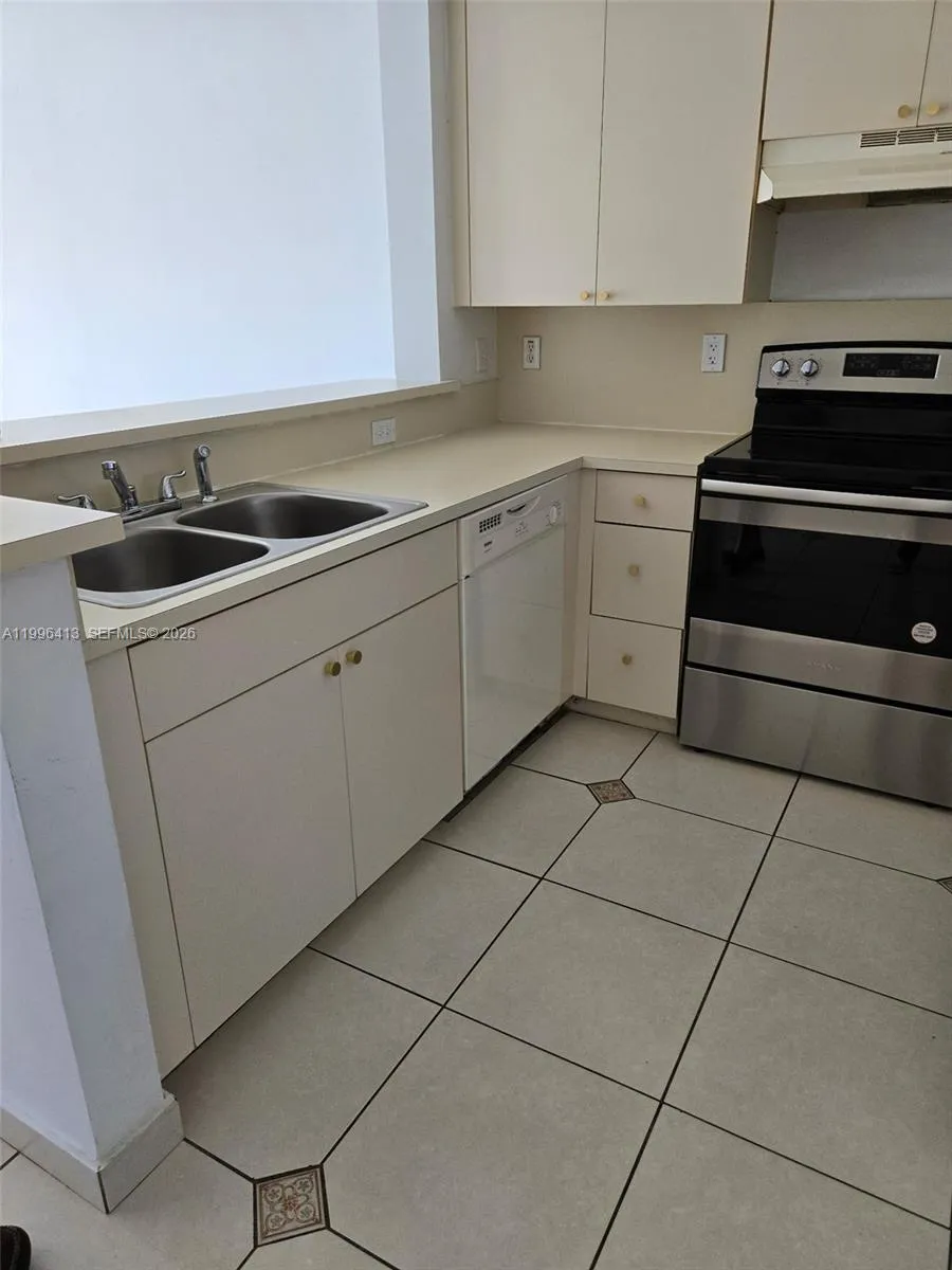 11060 Sw 196th St 504, Cutler Bay, Florida 33157, Cutler Bay, Florida 33157, 2 Bedrooms Bedrooms, ,2 BathroomsBathrooms,Residential,For Sale,11060 Sw 196th St 504, Cutler Bay, Florida 33157,A11996413