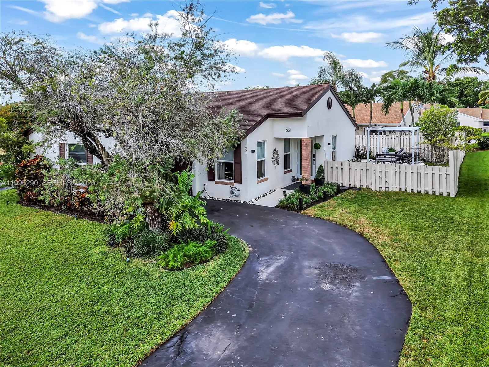 651 Shiloh Ter 651, Davie, Florida 33325, Davie, Florida 33325, 3 Bedrooms Bedrooms, ,2 BathroomsBathrooms,Residential Lease,For Rent,651 Shiloh Ter 651, Davie, Florida 33325,A11996290