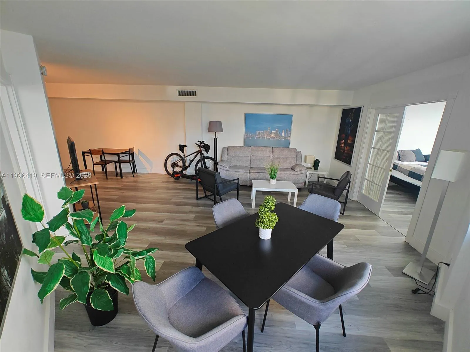 801 Brickell Bay Dr 1961, Miami, Florida 33131, Miami, Florida 33131, 2 Bedrooms Bedrooms, ,2 BathroomsBathrooms,Residential,For Sale,801 Brickell Bay Dr 1961, Miami, Florida 33131,A11996419