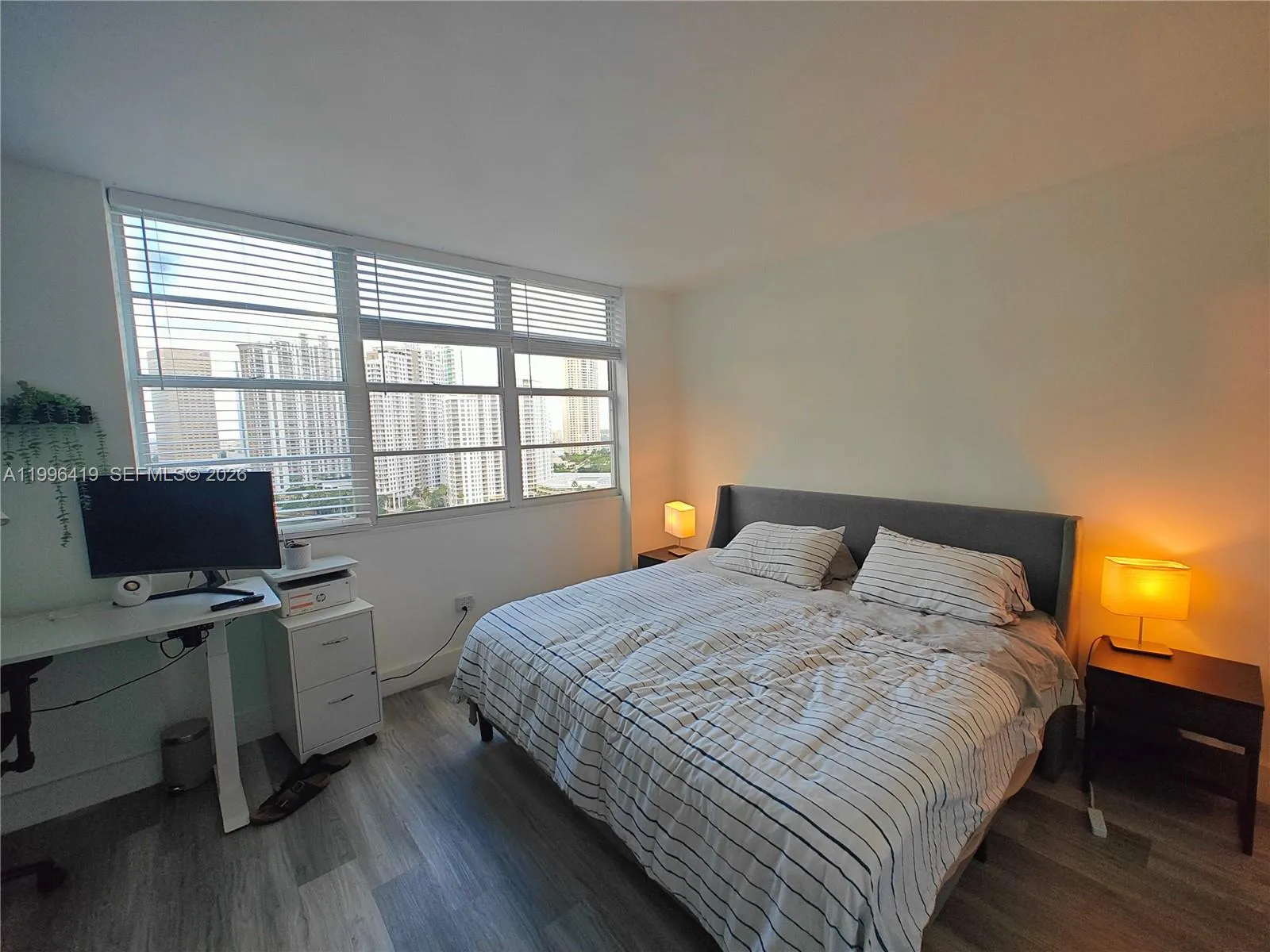 801 Brickell Bay Dr 1961, Miami, Florida 33131, Miami, Florida 33131, 2 Bedrooms Bedrooms, ,2 BathroomsBathrooms,Residential,For Sale,801 Brickell Bay Dr 1961, Miami, Florida 33131,A11996419
