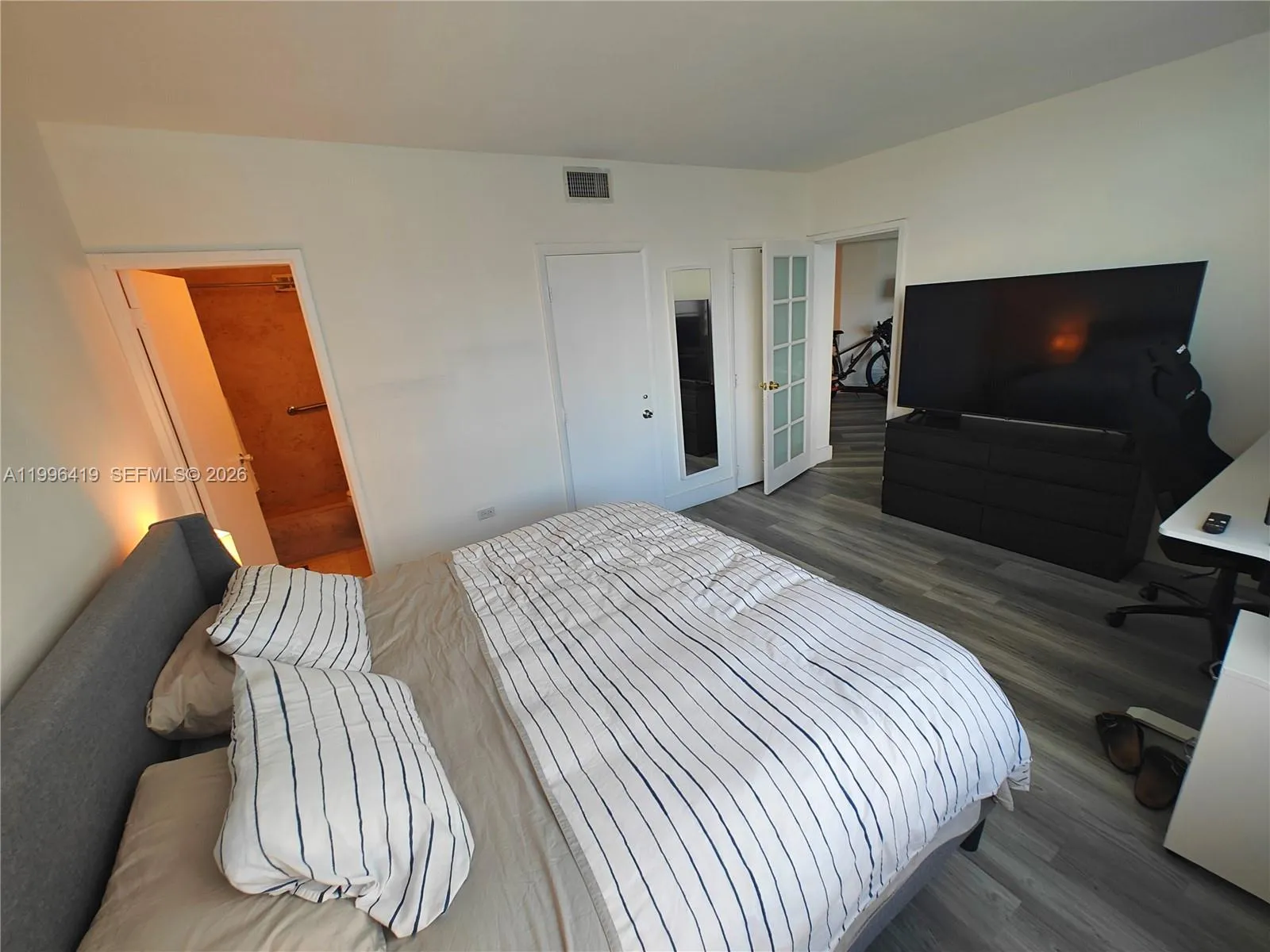 801 Brickell Bay Dr 1961, Miami, Florida 33131, Miami, Florida 33131, 2 Bedrooms Bedrooms, ,2 BathroomsBathrooms,Residential,For Sale,801 Brickell Bay Dr 1961, Miami, Florida 33131,A11996419