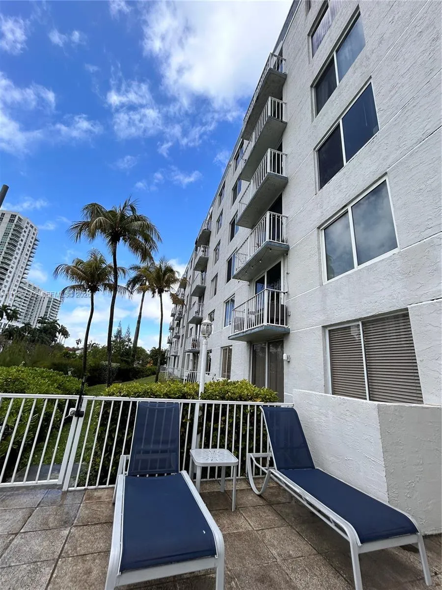 1720 Nw N River Dr 203, Miami, Florida 33125, Miami, Florida 33125, 1 Bedroom Bedrooms, ,1 BathroomBathrooms,Residential Lease,For Rent,1720 Nw N River Dr 203, Miami, Florida 33125,A11996035