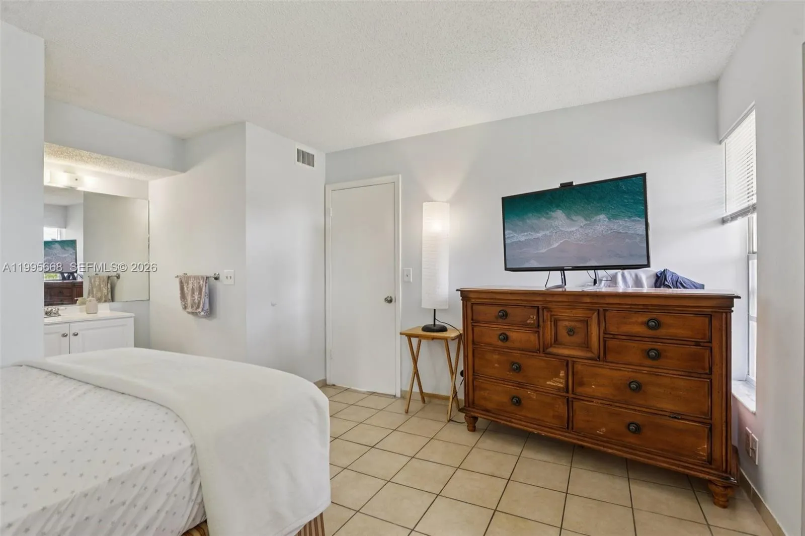 9930 Twin Lakes Dr 7-l, Coral Springs, Florida 330, Coral Springs, Florida 33071, 2 Bedrooms Bedrooms, ,2 BathroomsBathrooms,Residential,For Sale,9930 Twin Lakes Dr 7-l, Coral Springs, Florida 330,A11995668
