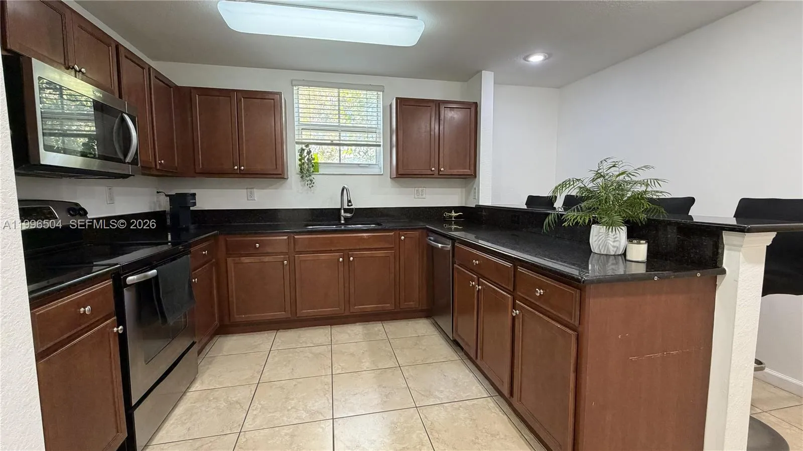 11605 Nw 89th St 220, Doral, Florida 33178, Doral, Florida 33178, 4 Bedrooms Bedrooms, ,2 BathroomsBathrooms,Residential,For Sale,11605 Nw 89th St 220, Doral, Florida 33178,A11996504