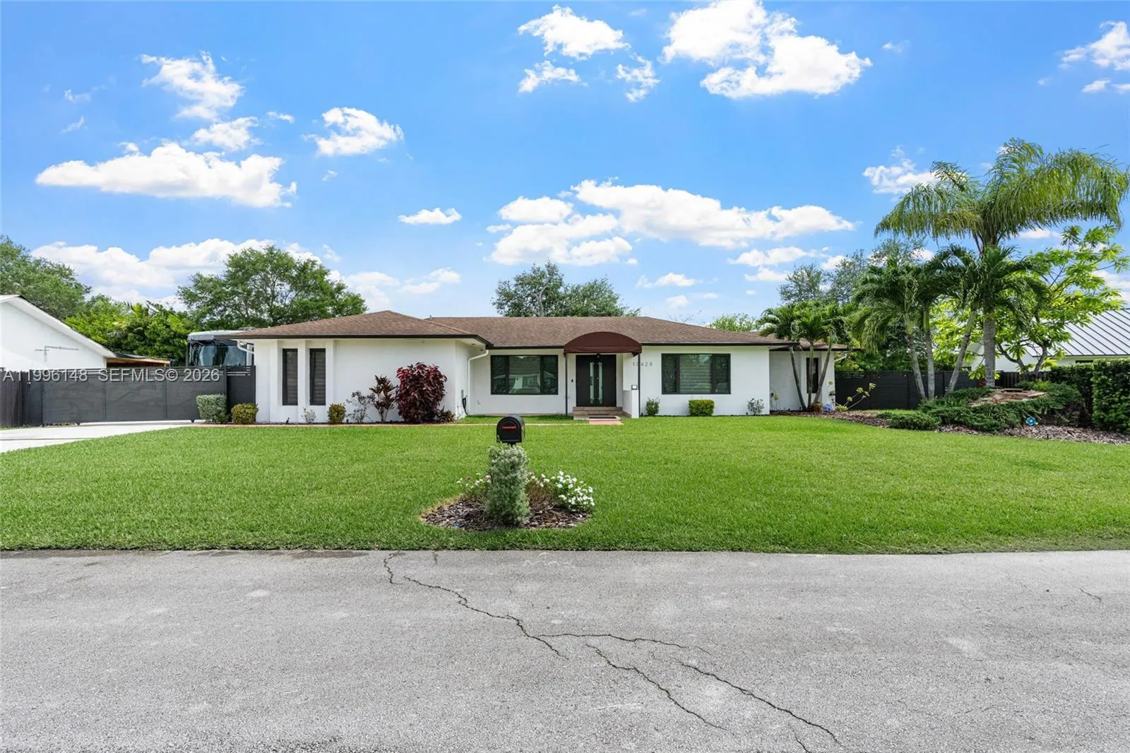 10625 Sw 79th Pl, Miami, Florida 33156, Miami, Florida 33156, 3 Bedrooms Bedrooms, ,2 BathroomsBathrooms,Residential,For Sale,10625 Sw 79th Pl, Miami, Florida 33156,A11996148