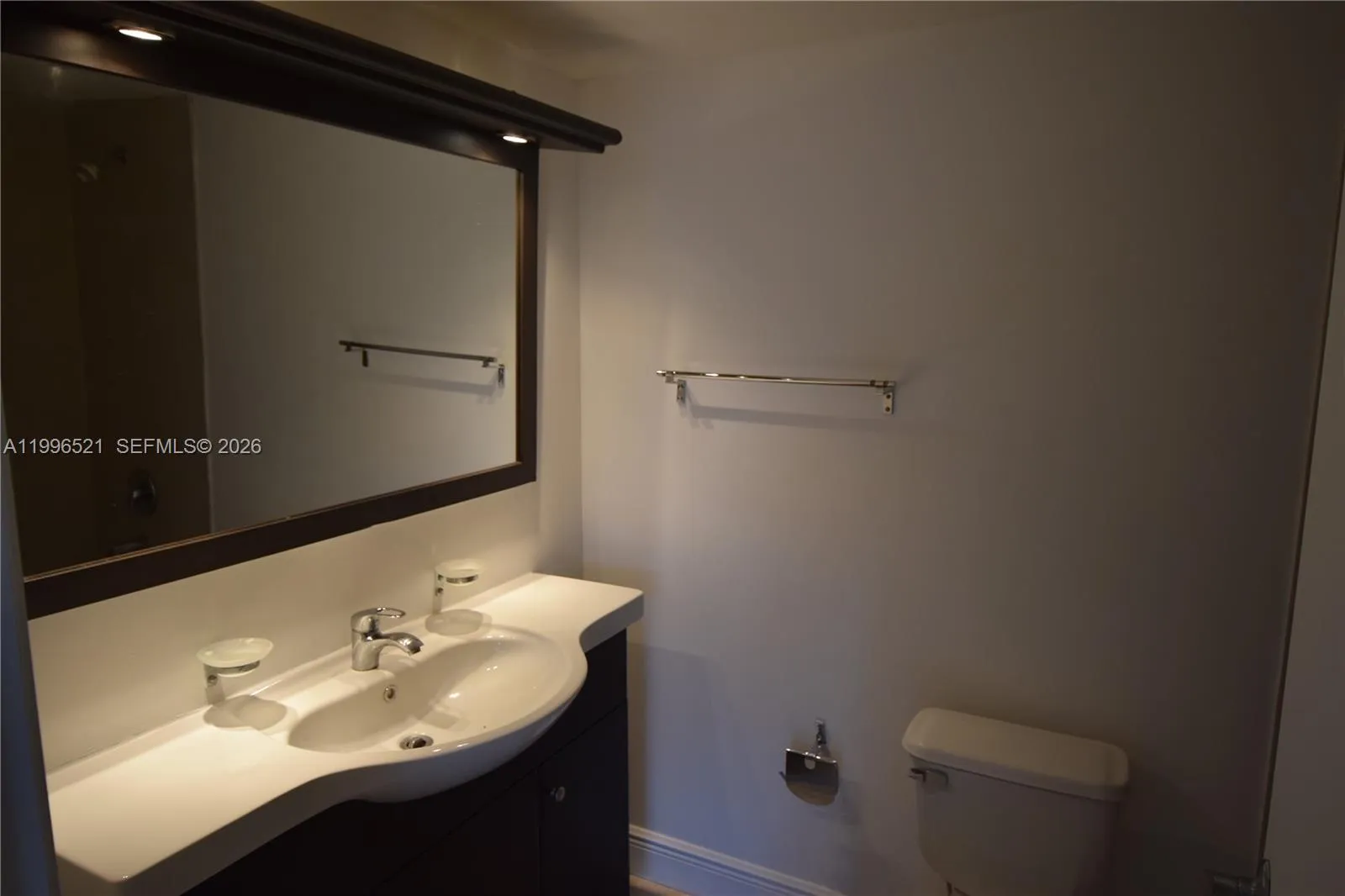 4147 Stirling Rd 407, Dania Beach, Florida 33314, Dania Beach, Florida 33314, 2 Bedrooms Bedrooms, ,2 BathroomsBathrooms,Residential Lease,For Rent,4147 Stirling Rd 407, Dania Beach, Florida 33314,A11996521