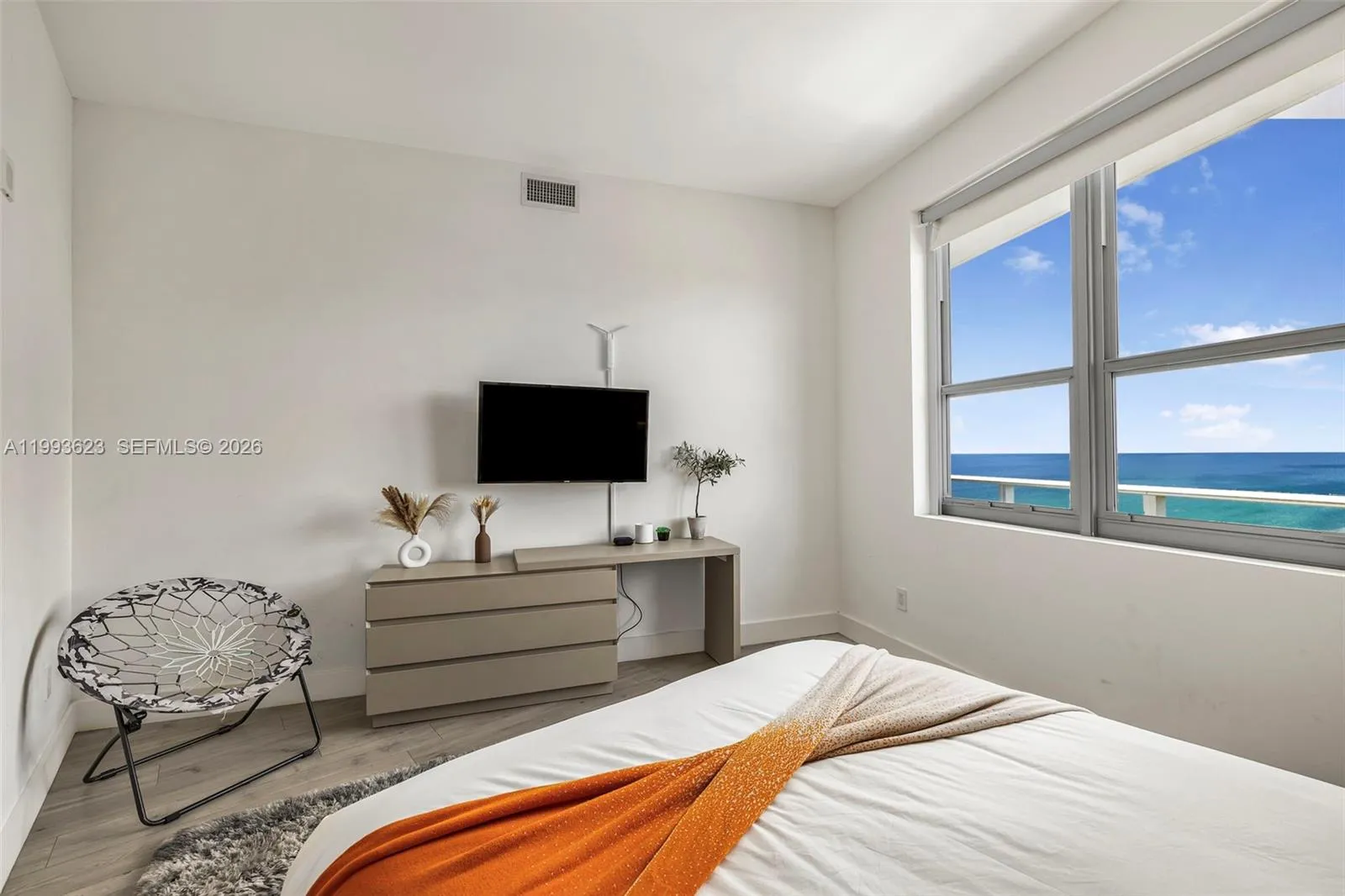 4111 S Ocean Dr Lph1, Hollywood, Florida 33019, Hollywood, Florida 33019, 3 Bedrooms Bedrooms, ,3 BathroomsBathrooms,Residential,For Sale,4111 S Ocean Dr Lph1, Hollywood, Florida 33019,A11993623