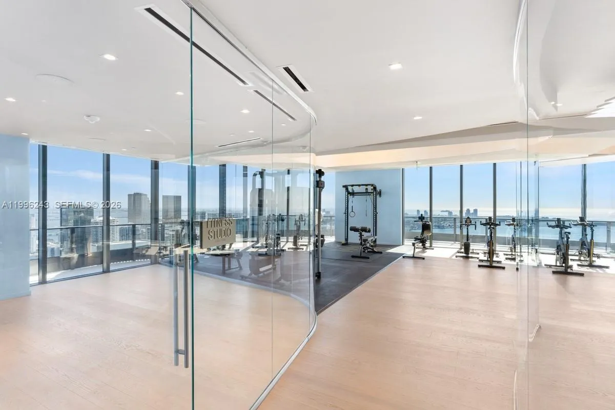 1000 Brickell Plaza 2701, Miami, Florida 33131, Miami, Florida 33131, 2 Bedrooms Bedrooms, ,2 BathroomsBathrooms,Residential Lease,For Rent,1000 Brickell Plaza 2701, Miami, Florida 33131,A11996243