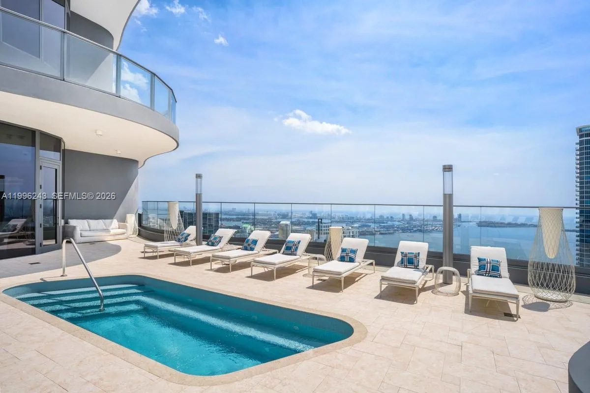 1000 Brickell Plaza 2701, Miami, Florida 33131, Miami, Florida 33131, 2 Bedrooms Bedrooms, ,2 BathroomsBathrooms,Residential Lease,For Rent,1000 Brickell Plaza 2701, Miami, Florida 33131,A11996243