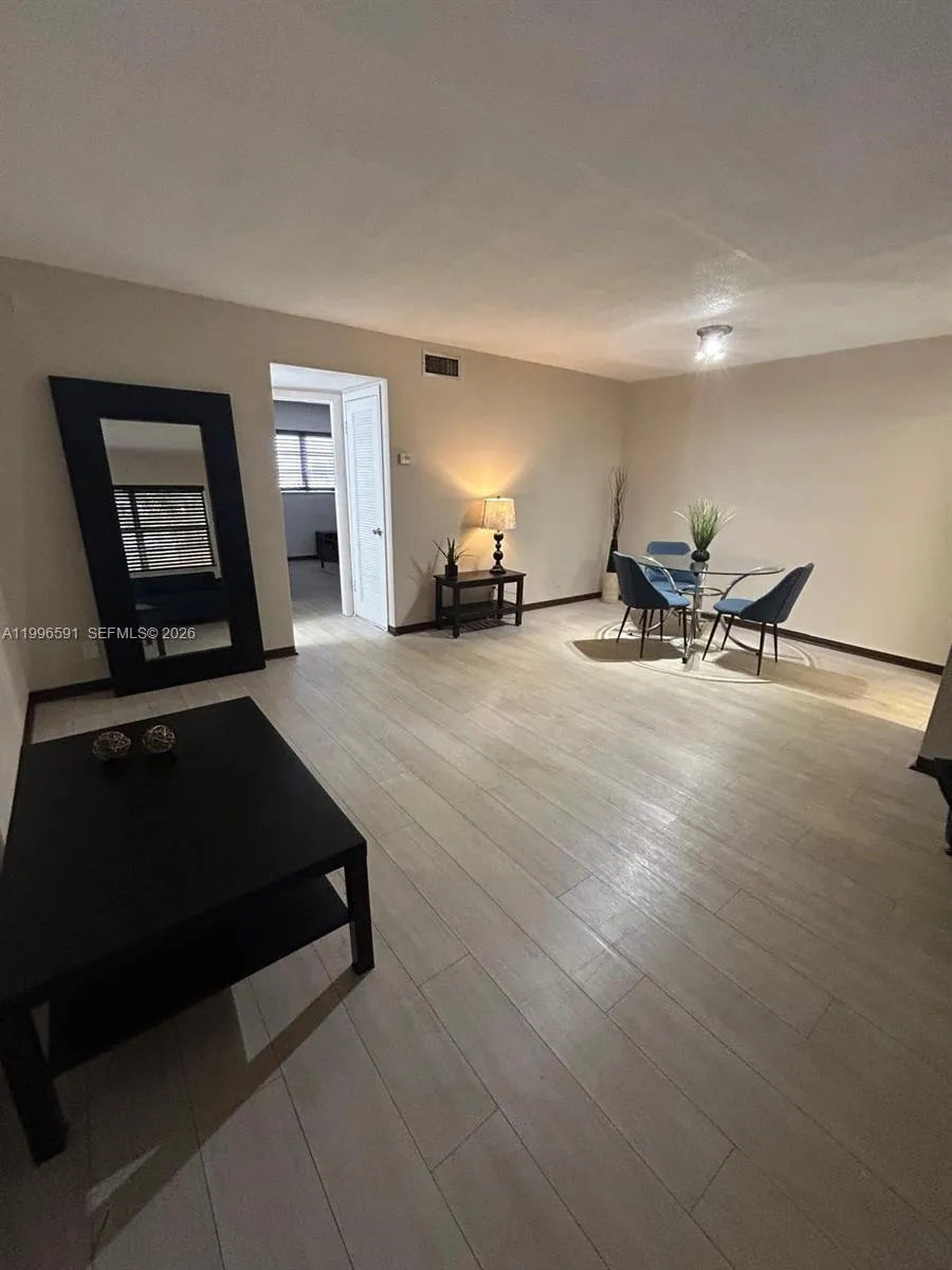 Hallandale Beach, Florida 33009, 1 Bedroom Bedrooms, ,1 BathroomBathrooms,Residential Lease,For Rent,A11996591