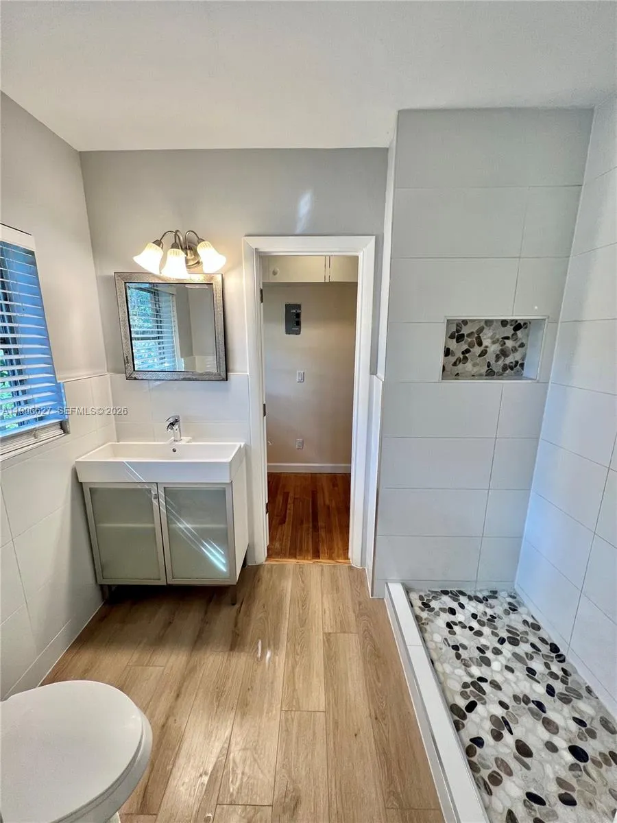 115 Ne 14th Ave 3, Fort Lauderdale, Florida 33301, Fort Lauderdale, Florida 33301, 2 Bedrooms Bedrooms, ,1 BathroomBathrooms,Residential Lease,For Rent,115 Ne 14th Ave 3, Fort Lauderdale, Florida 33301,A11996627