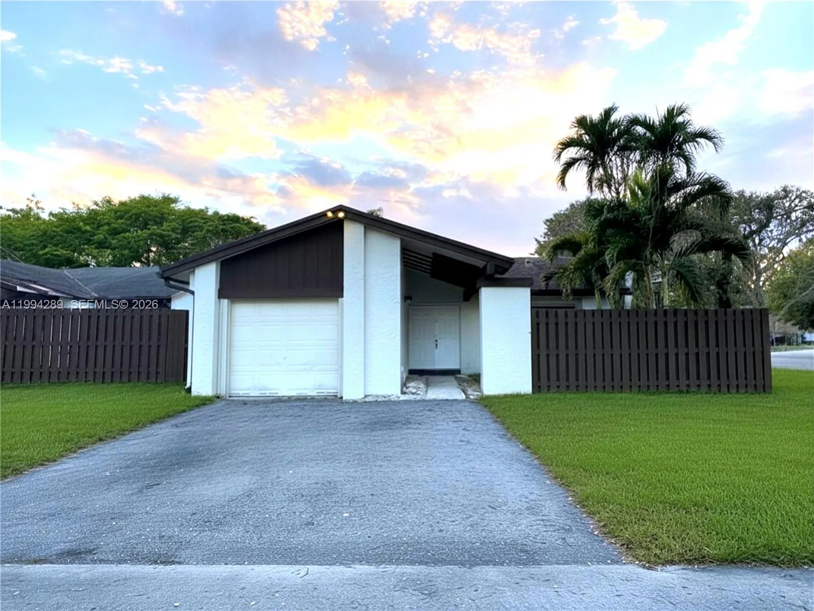 13428 Sw 108th St Cir N, Miami, Florida 33186, Miami, Florida 33186, 2 Bedrooms Bedrooms, ,1 BathroomBathrooms,Residential,For Sale,13428 Sw 108th St Cir N, Miami, Florida 33186,A11994289