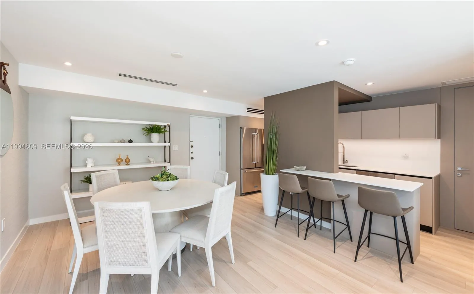 255 Galen Dr 2i, Key Biscayne, Florida 33149, Key Biscayne, Florida 33149, 2 Bedrooms Bedrooms, ,2 BathroomsBathrooms,Residential Lease,For Rent,255 Galen Dr 2i, Key Biscayne, Florida 33149,A11994809