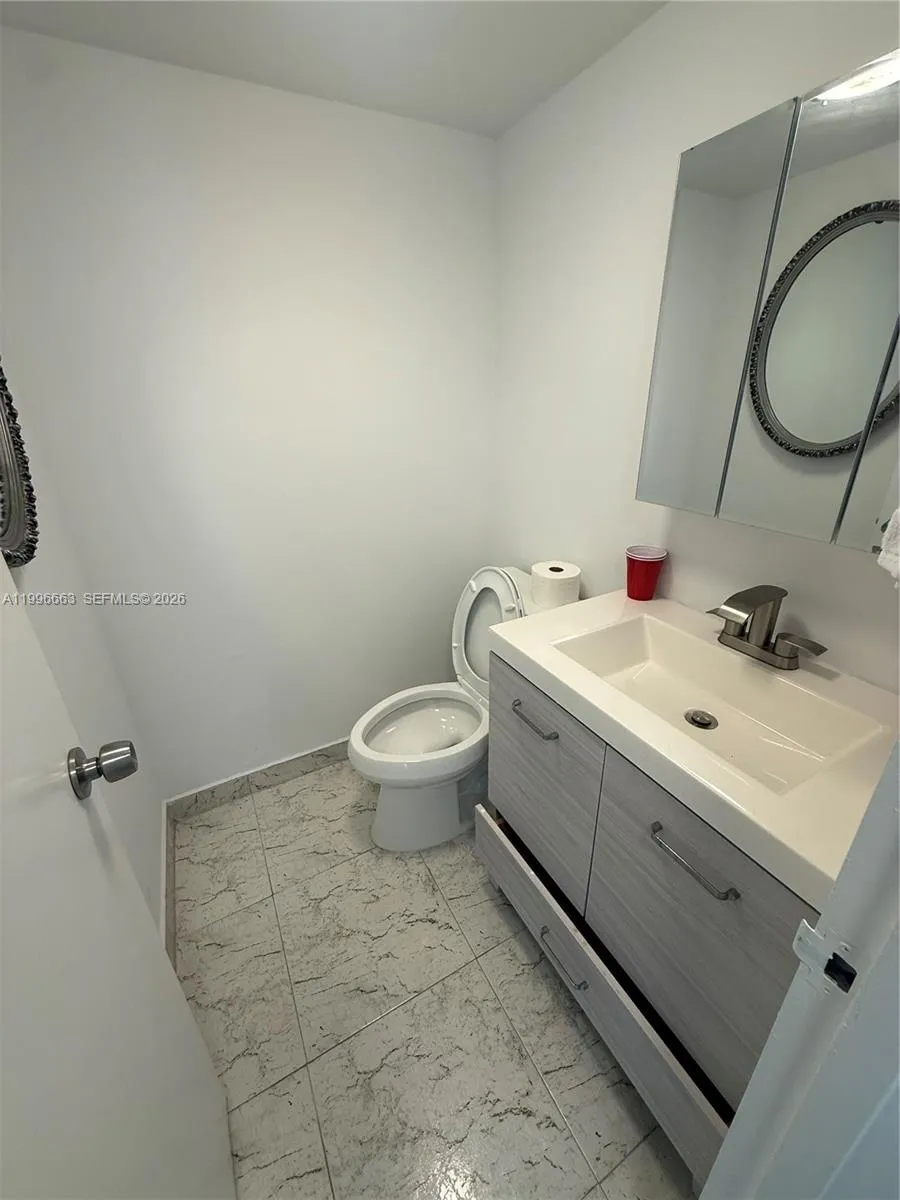 17560 Atlantic Blvd 302, Sunny Isles Beach, Florid, Sunny Isles Beach, Florida 33160, 1 Bedroom Bedrooms, ,1 BathroomBathrooms,Residential Lease,For Rent,17560 Atlantic Blvd 302, Sunny Isles Beach, Florid,A11996663