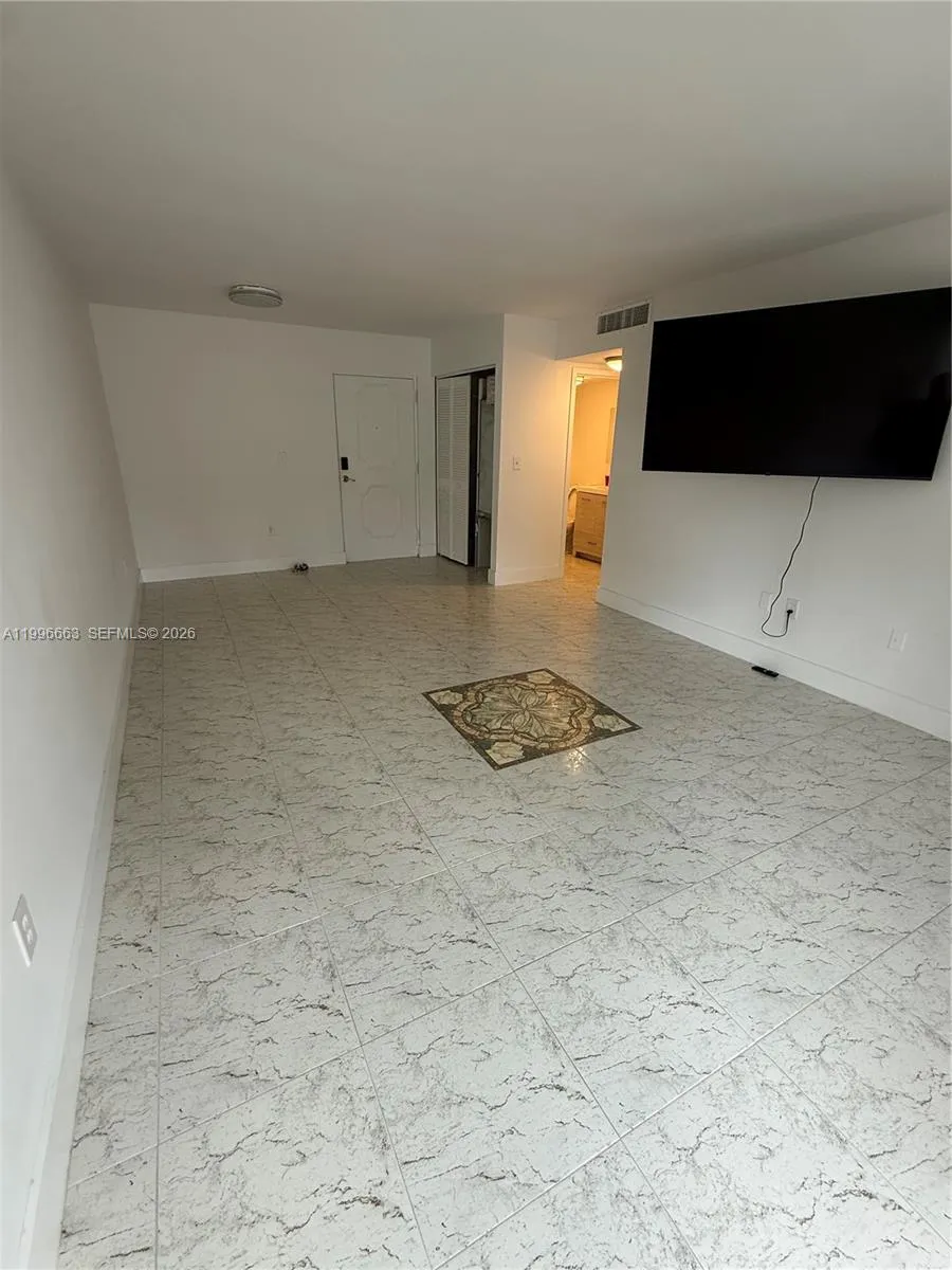 17560 Atlantic Blvd 302, Sunny Isles Beach, Florid, Sunny Isles Beach, Florida 33160, 1 Bedroom Bedrooms, ,1 BathroomBathrooms,Residential Lease,For Rent,17560 Atlantic Blvd 302, Sunny Isles Beach, Florid,A11996663