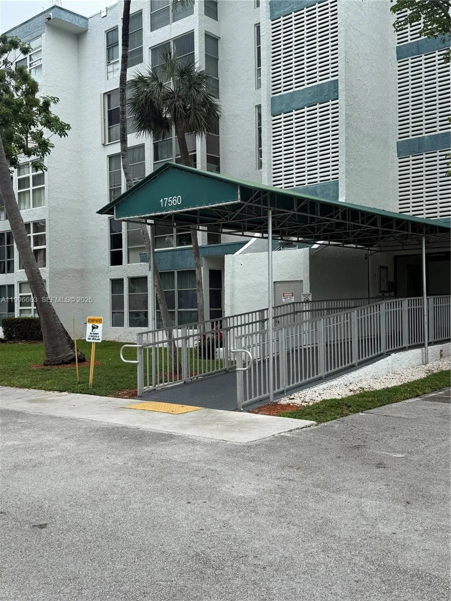 17560 Atlantic Blvd 302, Sunny Isles Beach, Florid, Sunny Isles Beach, Florida 33160, 1 Bedroom Bedrooms, ,1 BathroomBathrooms,Residential Lease,For Rent,17560 Atlantic Blvd 302, Sunny Isles Beach, Florid,A11996663