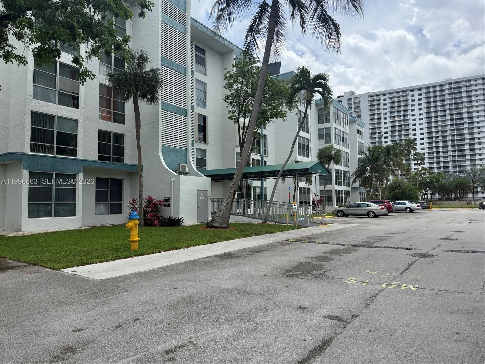 17560 Atlantic Blvd 302, Sunny Isles Beach, Florid, Sunny Isles Beach, Florida 33160, 1 Bedroom Bedrooms, ,1 BathroomBathrooms,Residential Lease,For Rent,17560 Atlantic Blvd 302, Sunny Isles Beach, Florid,A11996663