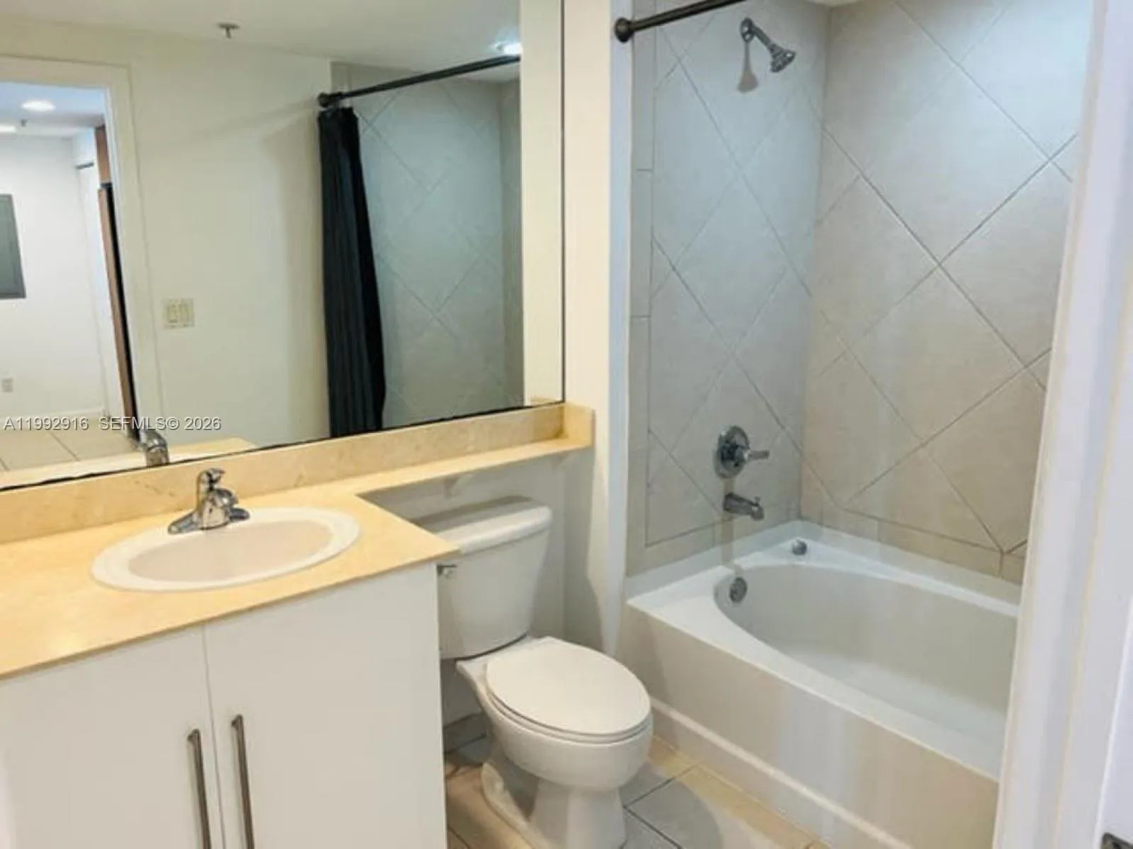 335 S Biscayne Blvd 2406, Miami, Florida 33131, Miami, Florida 33131, ,1 BathroomBathrooms,Residential Lease,For Rent,335 S Biscayne Blvd 2406, Miami, Florida 33131,A11992916