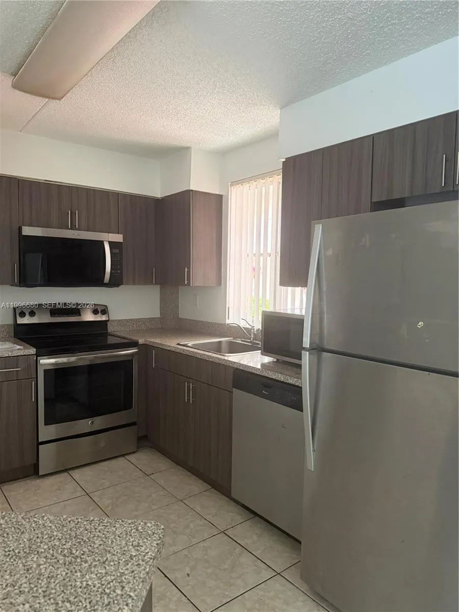 6195 Nw 186th St 109, Hialeah, Florida 33015, Hialeah, Florida 33015, 1 Bedroom Bedrooms, ,1 BathroomBathrooms,Residential Lease,For Rent,6195 Nw 186th St 109, Hialeah, Florida 33015,A11996680
