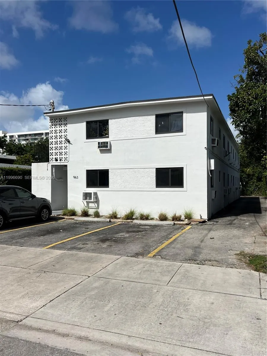 963 Nw 5th St 1, Miami, Florida 33128, Miami, Florida 33128, 2 Bedrooms Bedrooms, ,1 BathroomBathrooms,Residential Lease,For Rent,963 Nw 5th St 1, Miami, Florida 33128,A11996690 963 Nw 5th St 1, Miami, Florida 33128, Miami, Florida 33128, 2 Bedrooms Bedrooms, ,1 BathroomBathrooms,Residential Lease,For Rent,963 Nw 5th St 1, Miami, Florida 33128,A11996690