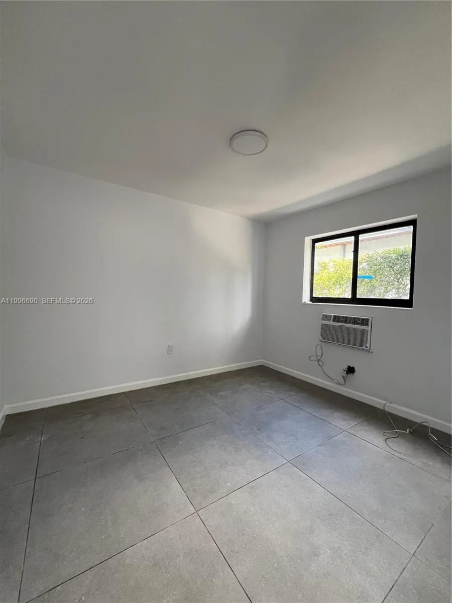 963 Nw 5th St 1, Miami, Florida 33128, Miami, Florida 33128, 2 Bedrooms Bedrooms, ,1 BathroomBathrooms,Residential Lease,For Rent,963 Nw 5th St 1, Miami, Florida 33128,A11996690