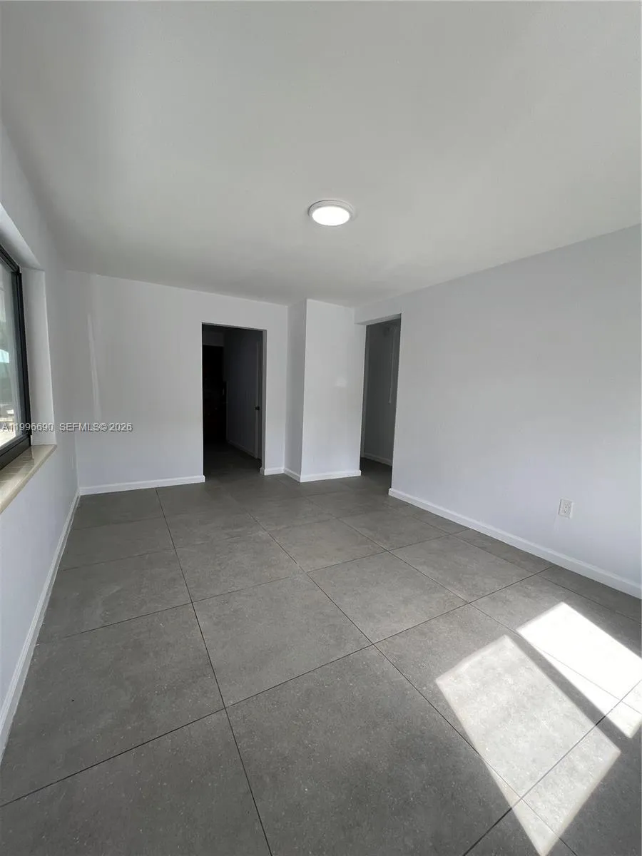 963 Nw 5th St 1, Miami, Florida 33128, Miami, Florida 33128, 2 Bedrooms Bedrooms, ,1 BathroomBathrooms,Residential Lease,For Rent,963 Nw 5th St 1, Miami, Florida 33128,A11996690
