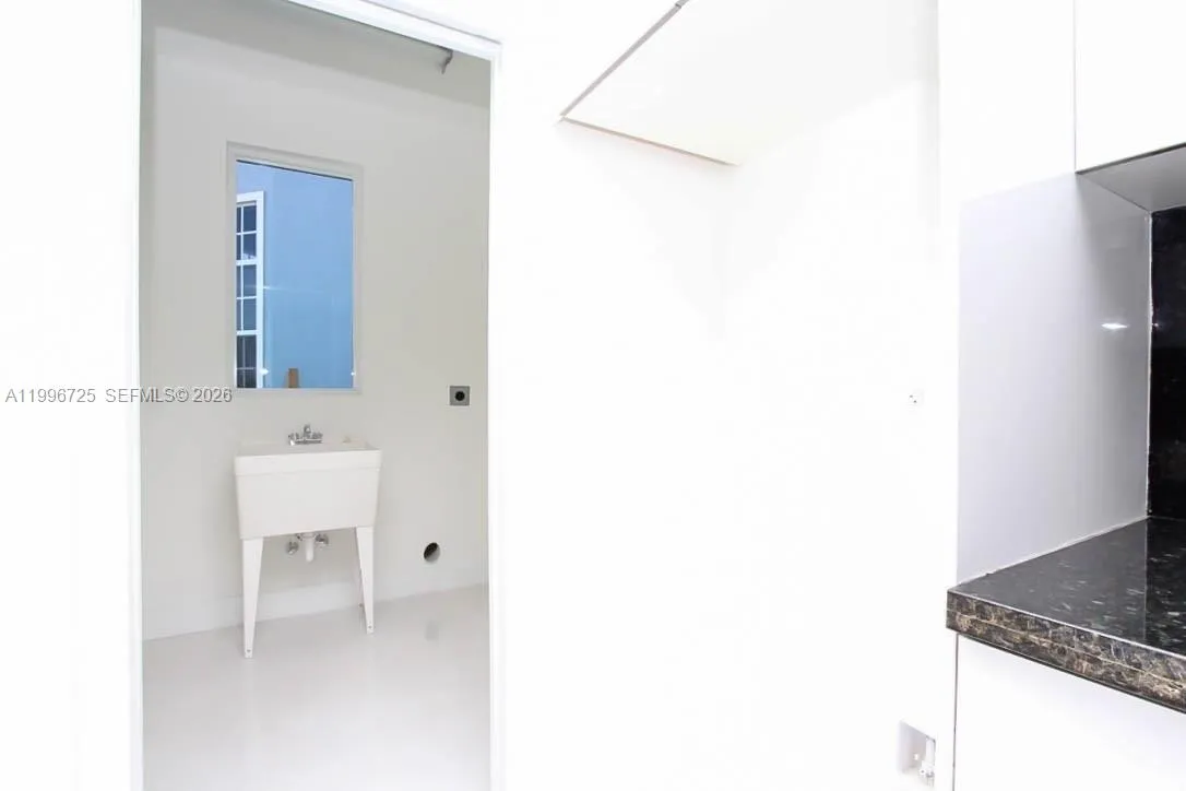 15631 Sw 11th Ter, Miami, Florida 33194, Miami, Florida 33194, 5 Bedrooms Bedrooms, ,4 BathroomsBathrooms,Residential Lease,For Rent,15631 Sw 11th Ter, Miami, Florida 33194,A11996725