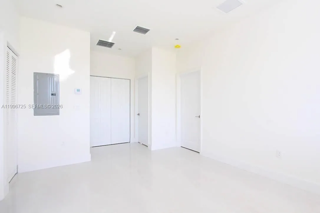 15631 Sw 11th Ter, Miami, Florida 33194, Miami, Florida 33194, 5 Bedrooms Bedrooms, ,4 BathroomsBathrooms,Residential Lease,For Rent,15631 Sw 11th Ter, Miami, Florida 33194,A11996725