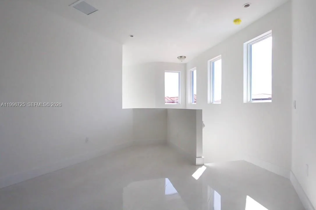 15631 Sw 11th Ter, Miami, Florida 33194, Miami, Florida 33194, 5 Bedrooms Bedrooms, ,4 BathroomsBathrooms,Residential Lease,For Rent,15631 Sw 11th Ter, Miami, Florida 33194,A11996725