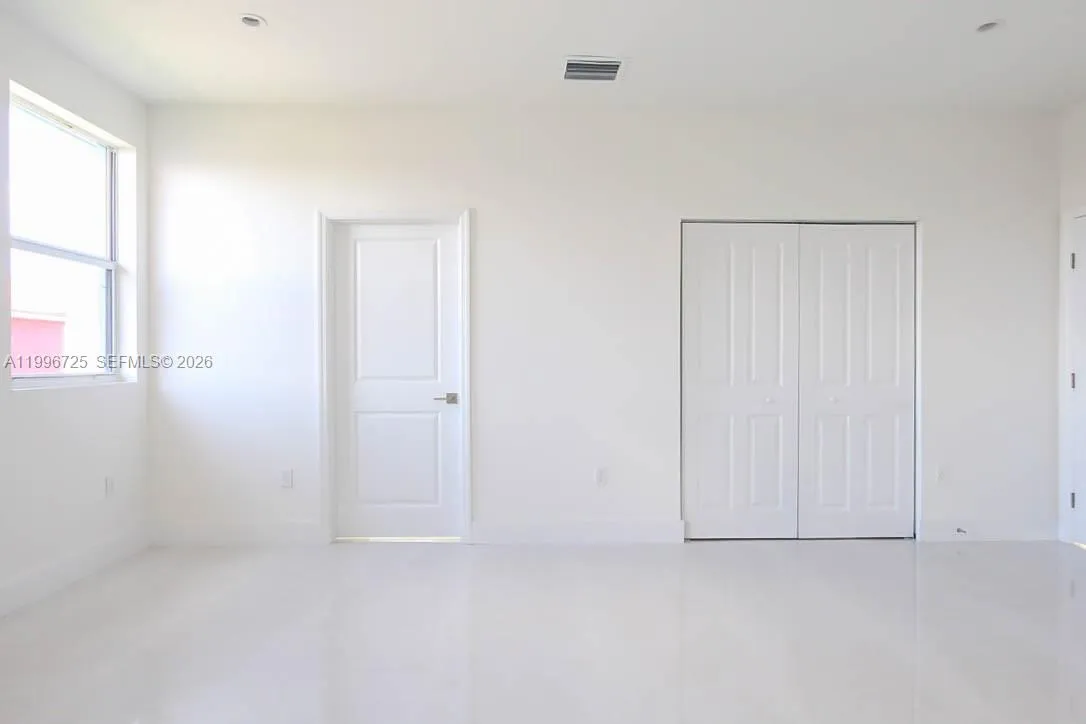 15631 Sw 11th Ter, Miami, Florida 33194, Miami, Florida 33194, 5 Bedrooms Bedrooms, ,4 BathroomsBathrooms,Residential Lease,For Rent,15631 Sw 11th Ter, Miami, Florida 33194,A11996725